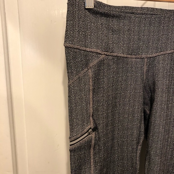 Athleta gray leggings with pockets! - Picture 5 of 8